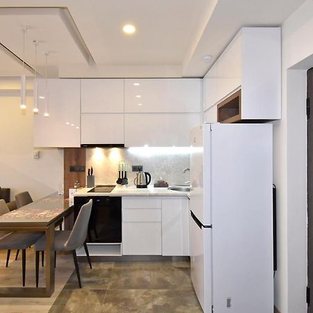 Home4You Apartments On Koghbatsi Yerevan Luaran gambar