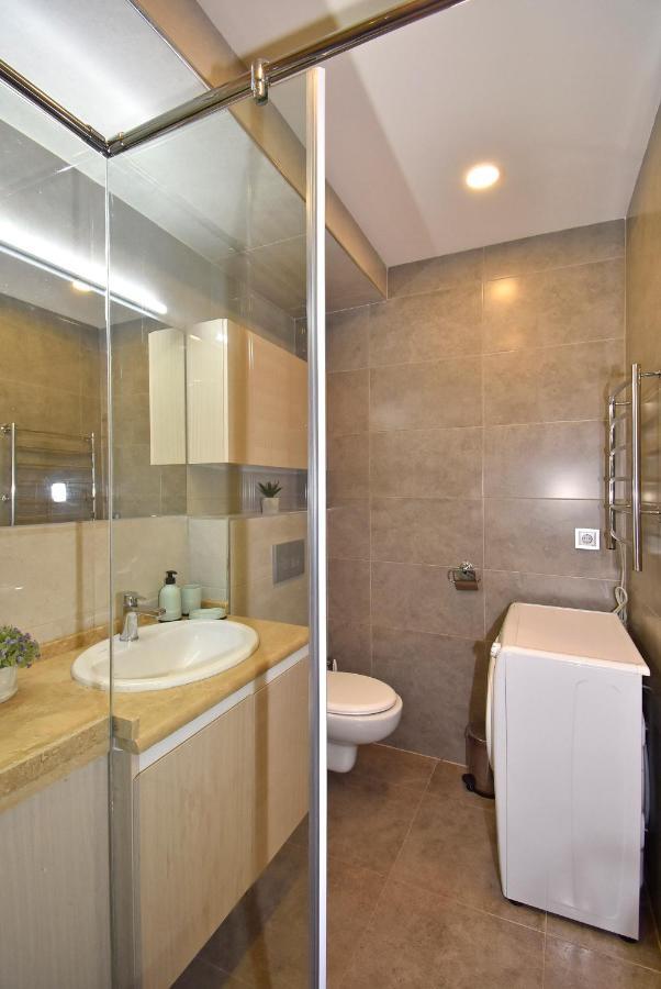 Home4You Apartments On Koghbatsi Yerevan Luaran gambar