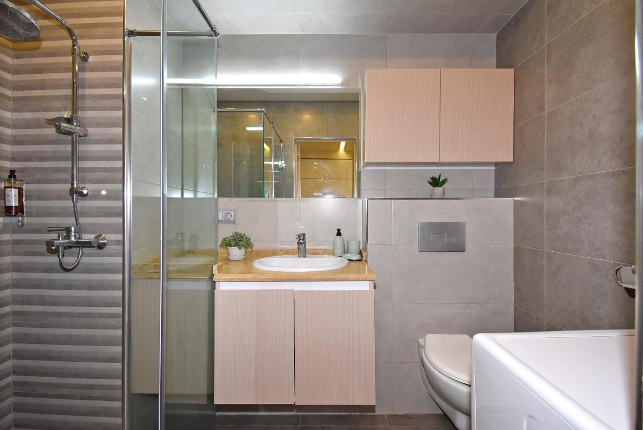 Home4You Apartments On Koghbatsi Yerevan Luaran gambar