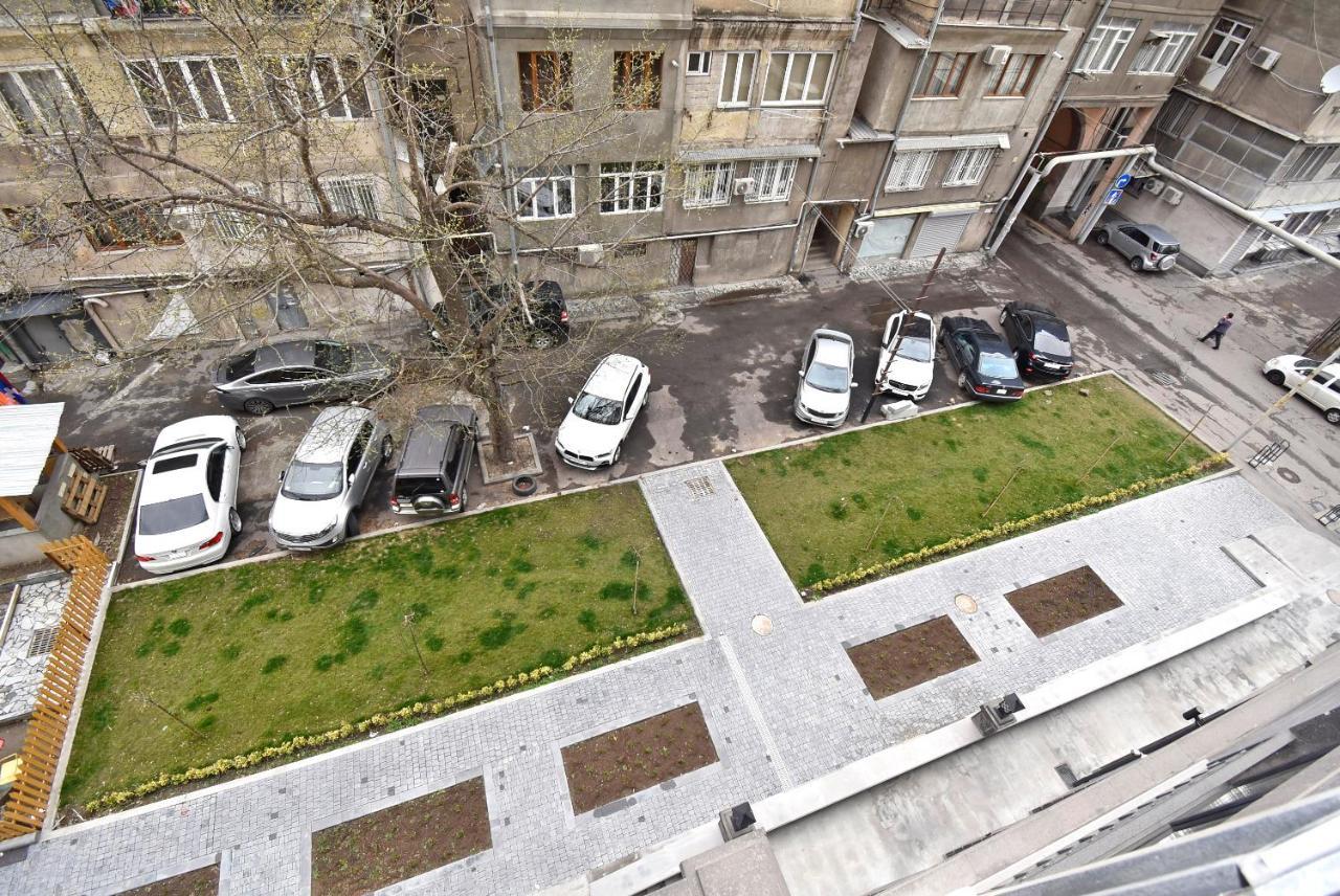 Home4You Apartments On Koghbatsi Yerevan Luaran gambar