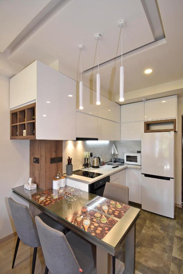 Home4You Apartments On Koghbatsi Yerevan Luaran gambar