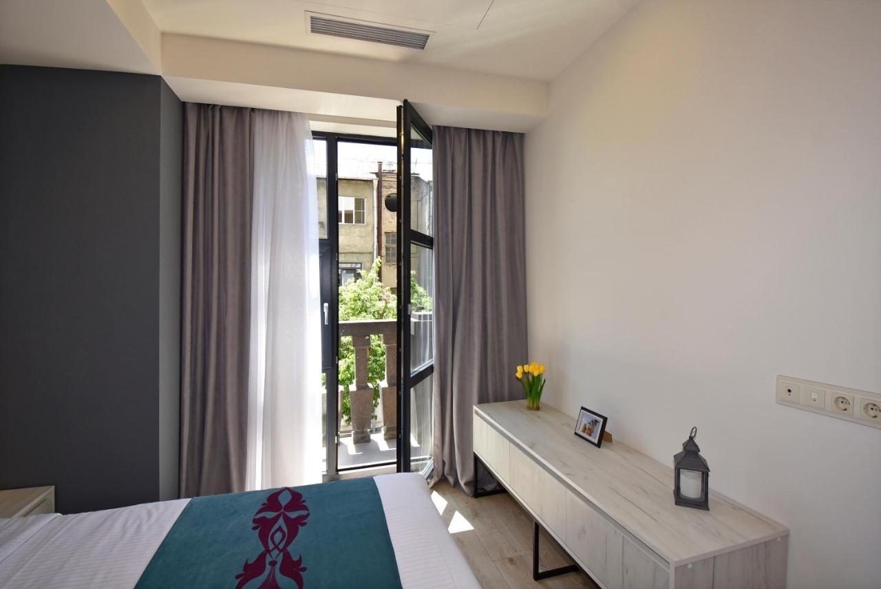 Home4You Apartments On Koghbatsi Yerevan Luaran gambar