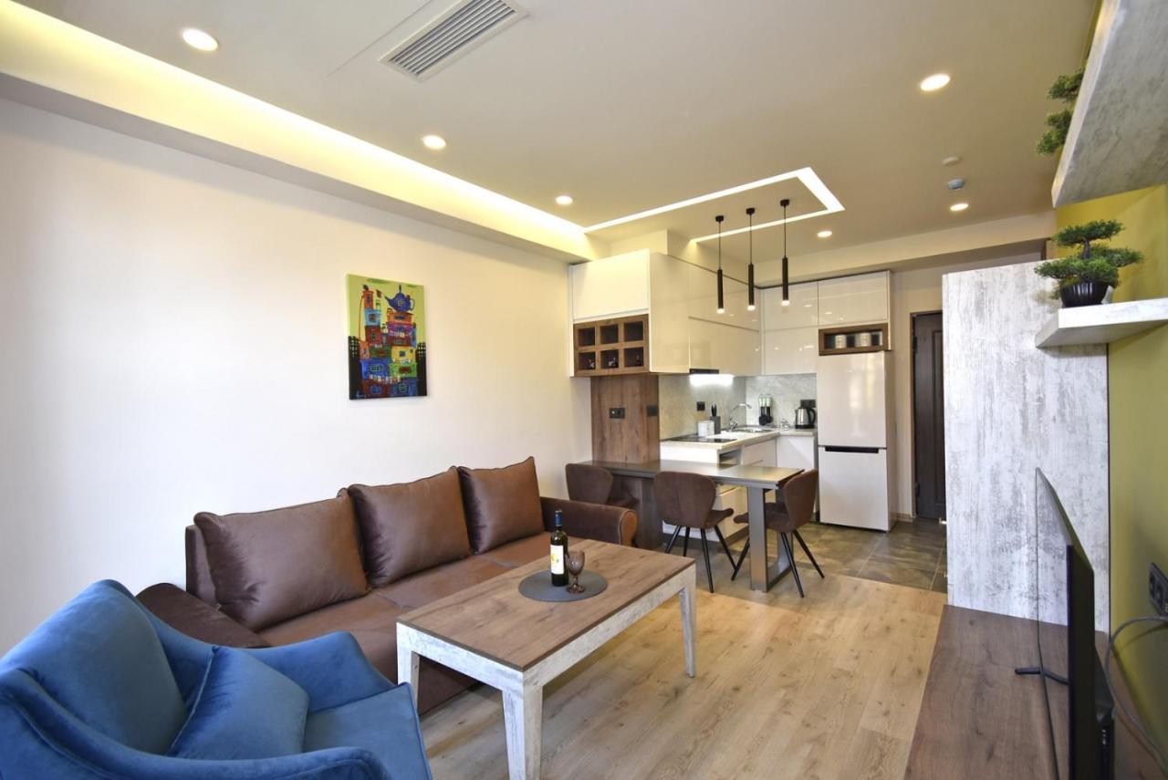 Home4You Apartments On Koghbatsi Yerevan Luaran gambar